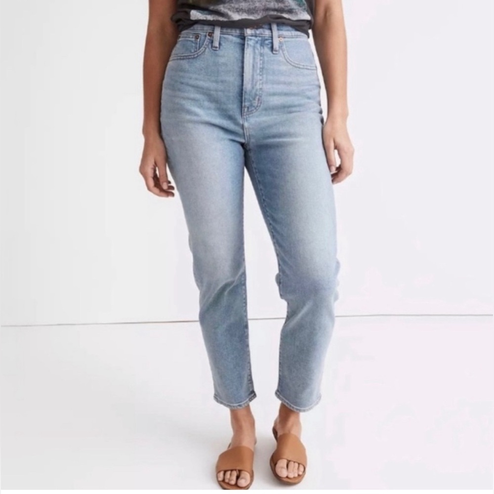 Everlane Plus Size The 90’s Cheeky Ultra High Rise Light Wash Jeans Size 33 Crop